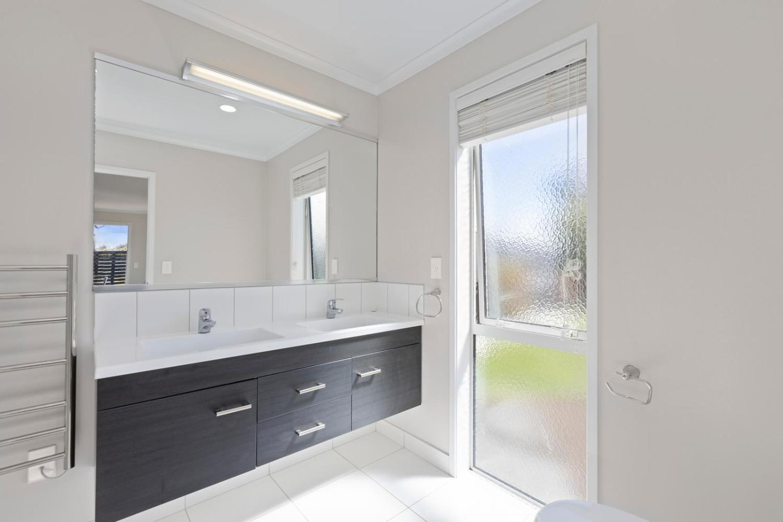 Fabulous In Wharewaka - Wharewaka Holiday Home Taupo Exterior photo
